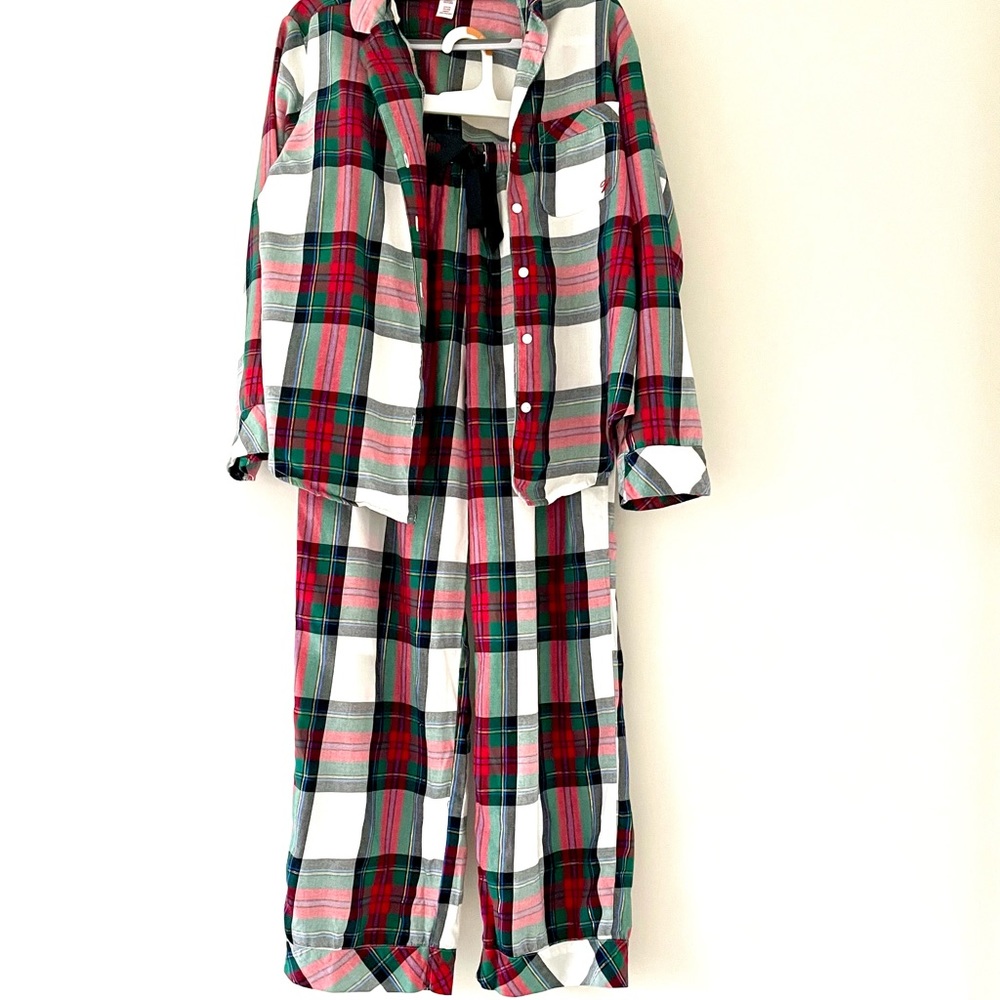Victoria’s Secret Flannel Christmas Pajamas Winter Red Plaid EUC Size Small